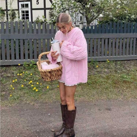 Chunky sweater cable knit Cozy Pink Cable Knit Sweater - Picture 4 of 11